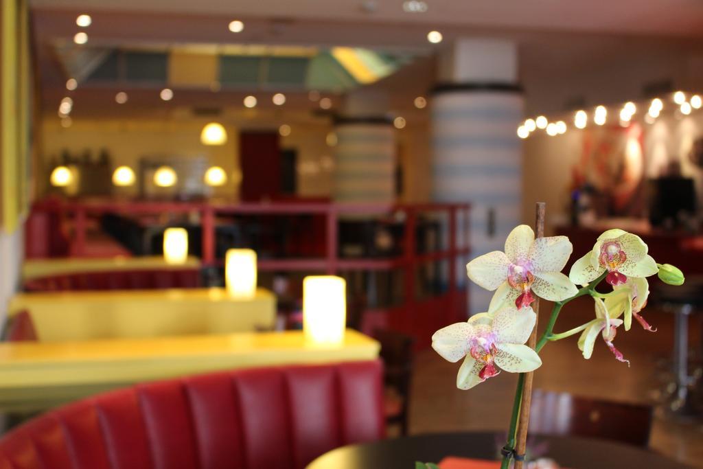 Vienna House Easy By Wyndham Rostock Hotel Kültér fotó