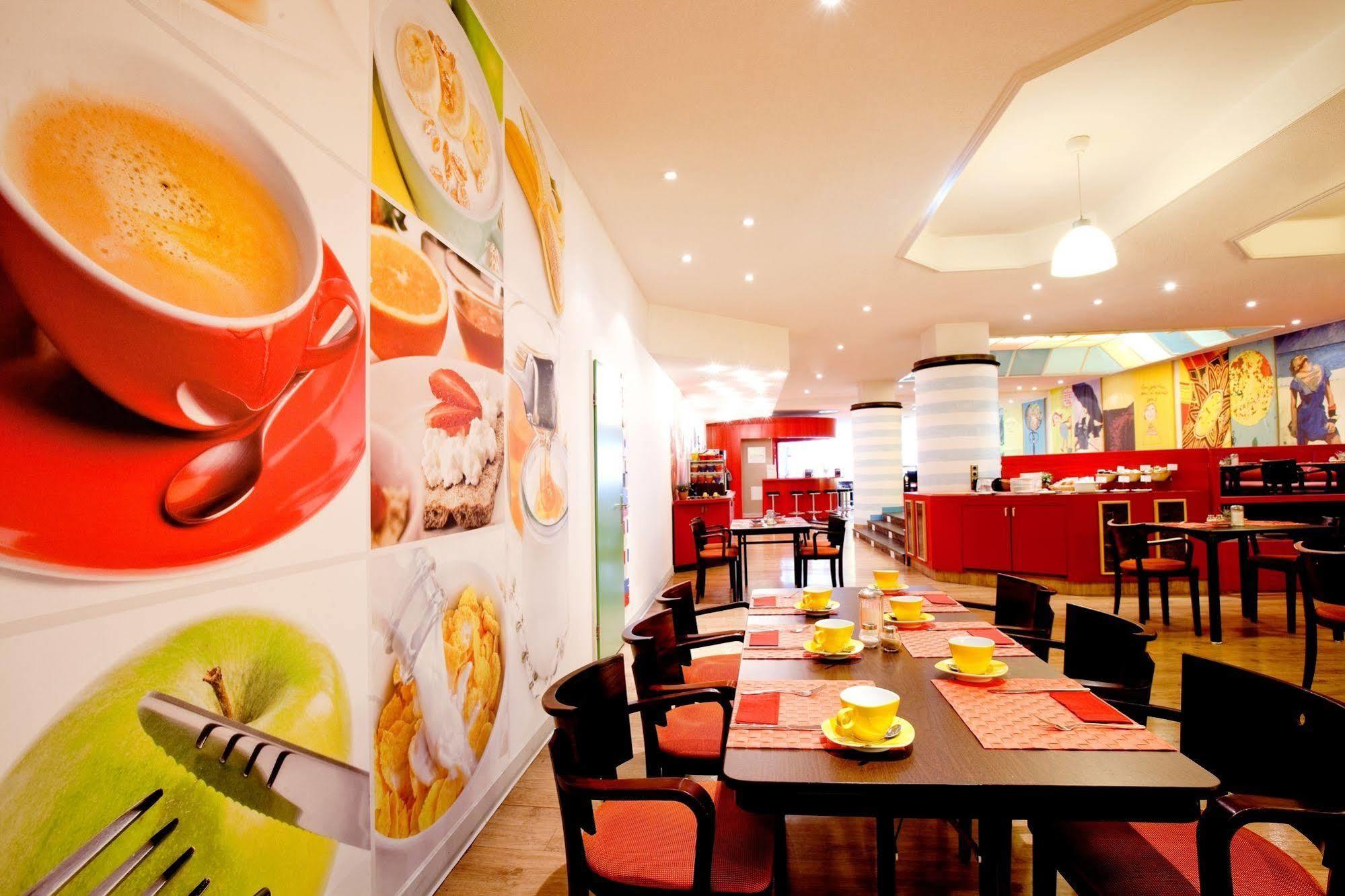 Vienna House Easy By Wyndham Rostock Hotel Kültér fotó